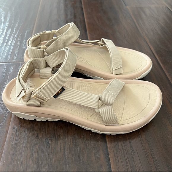 New Teva WOMEN W HURRICANE XLT2  sesame SSME walking hiking sandals size pick - Picture 3 of 7